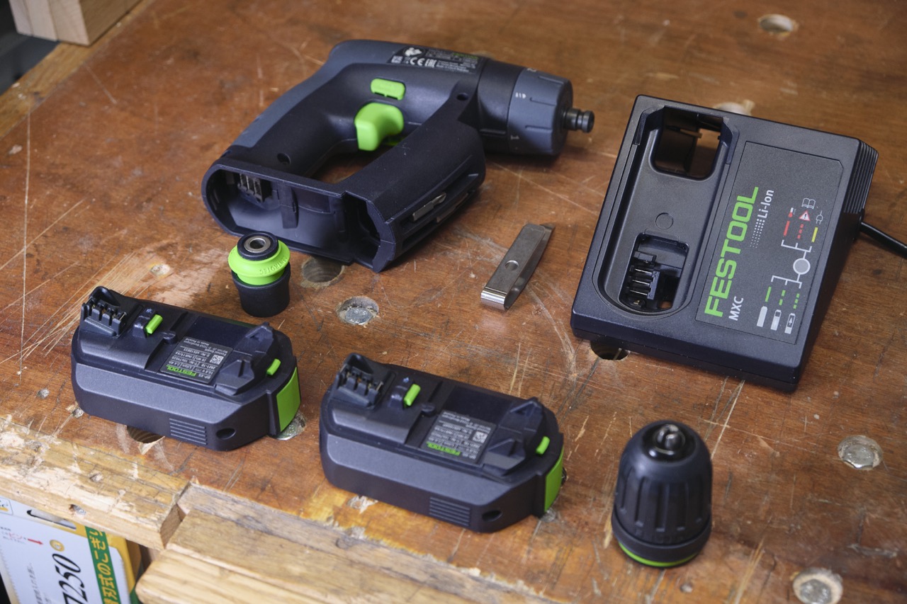 Festool CXS kit with batteries and charger